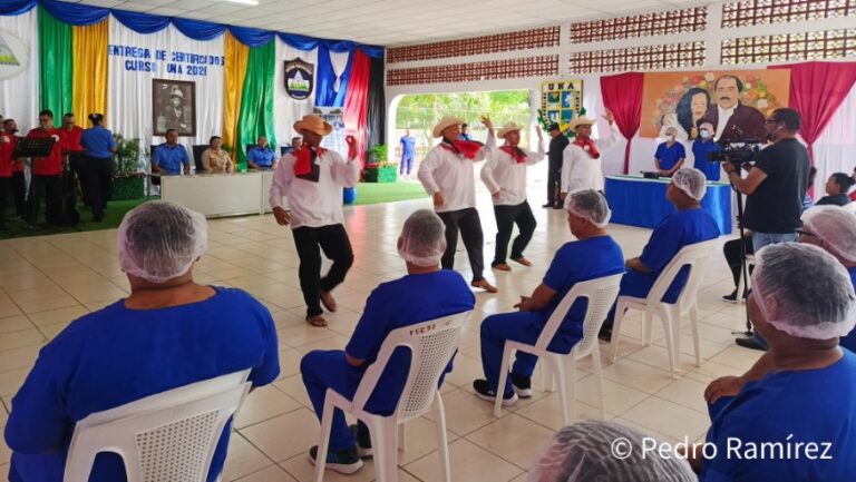 Privados de libertad en Tipitapa adquieren habilidades gastronómicas para su futura reinserción laboral