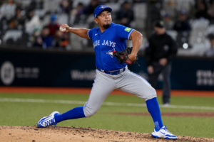 Ángel Obando firma contrato de Ligas Menores con Toronto