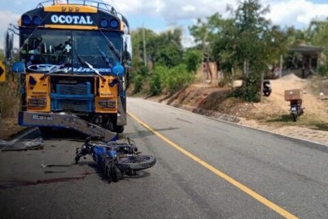 Adolescente muere tras chocar con su motocicleta contra un bus en Wiwilí