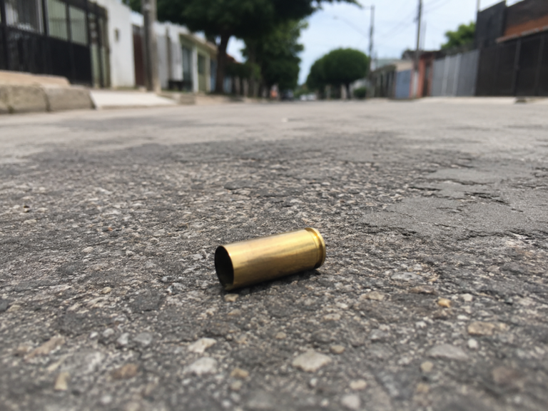 Ataque a balazos deja un joven herido en el Barrio 19 de Julio de Managua