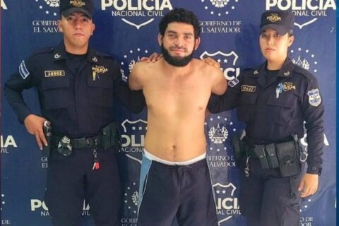Nicaragüense es capturado en El Salvador por robar un vehículo