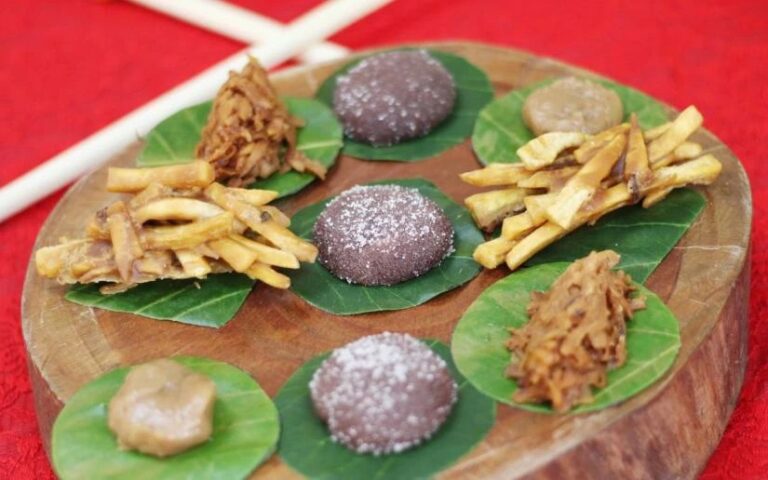 Centro tecnológico promueve la gastronomía local con exhibición de postres tradicionales
