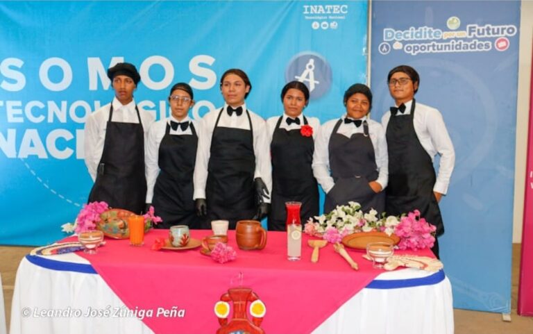 Derroche de sabor y cultura en el primer aniversario del Centro Tecnológico Hermana Paquita