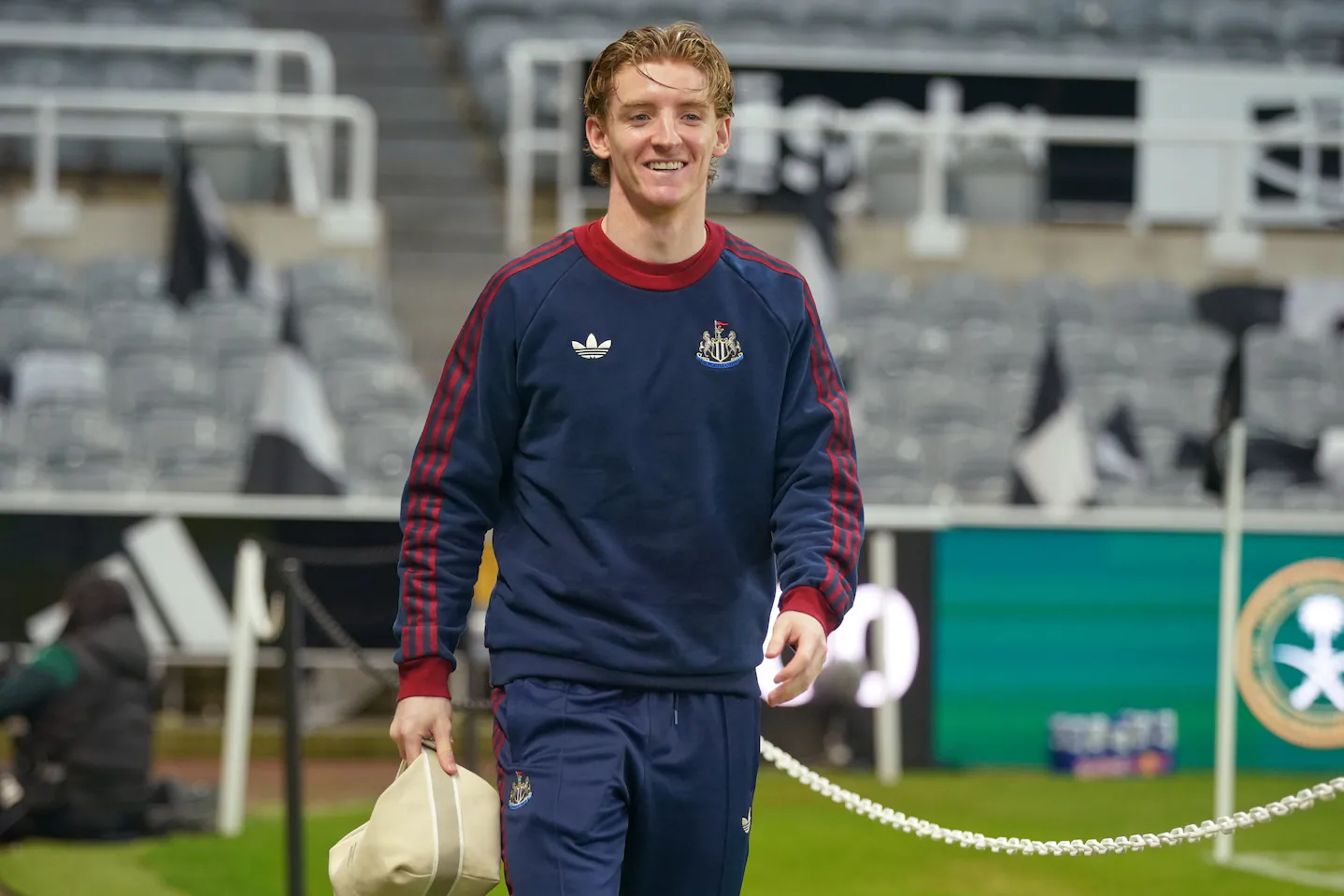 El Barcelona adquiere al inglés Anthony Gordon del Newcastle