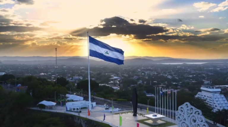 “La Medicina no es un negocio, sino un servicio a los nicaragüenses”