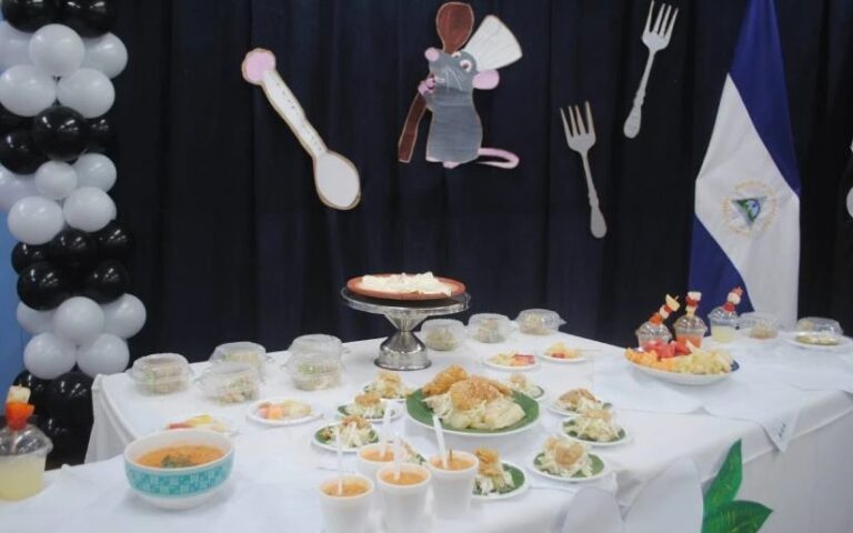 Universitarios promueven el desarrollo gastronómico con identidad y creatividad