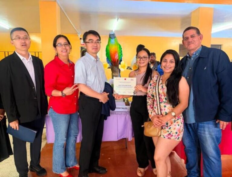 En Estelí premian a los ganadores del Concurso de Artes Plásticas 2026