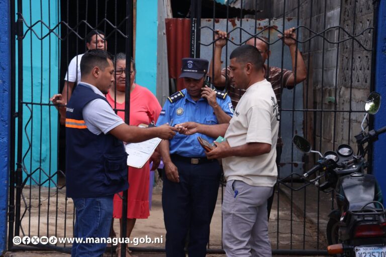 Alcaldía de Managua aplica “tarjeta roja” y envía al depósito a los primeros vehículos por botar basura