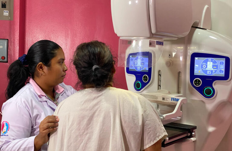 Familias de León y Chontales serán beneficiadas con atención gratuita en ginecología y oftalmología