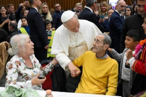 Papa León XIV deploró la creciente pobreza en el mundo