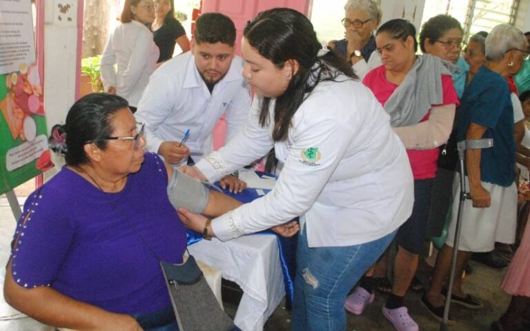 Desarrollan jornada para atender a adultos mayores con diabetes en Villa Venezuela