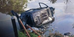 Padre e hija mueren por ahogados tras accidente vial en el Caribe Norte