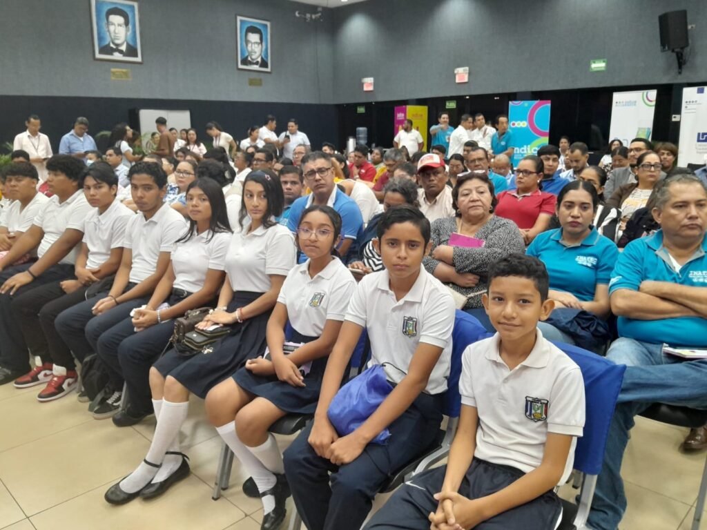 Comunidades educativas articulan experiencias en ciencia e innovación