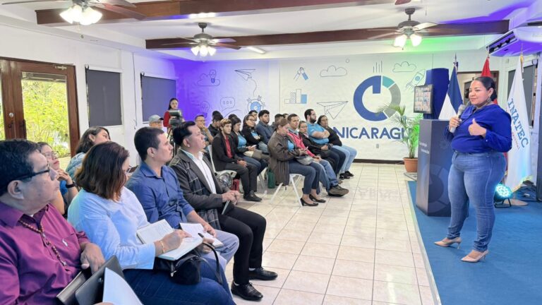Docentes del Inatec se capacitan en IA para transformar la educación tradicional