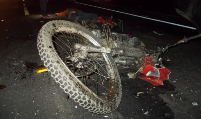 Hombre que recién regresó de Costa Rica muere tras chocar contra un poste en Matagalpa