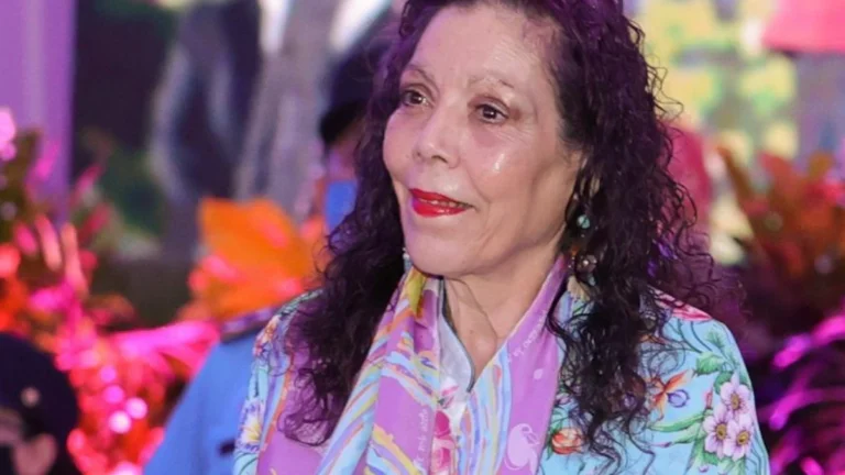 Cra. Rosario: “Vivimos para continuar sirviendo a este pueblo nuestro”