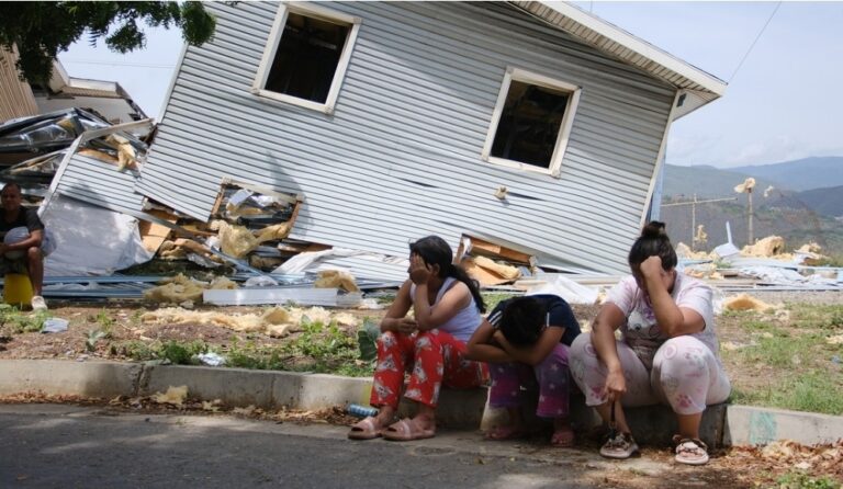 Aumenta a 589 el número de muertos tras el doble terremoto en Venezuela