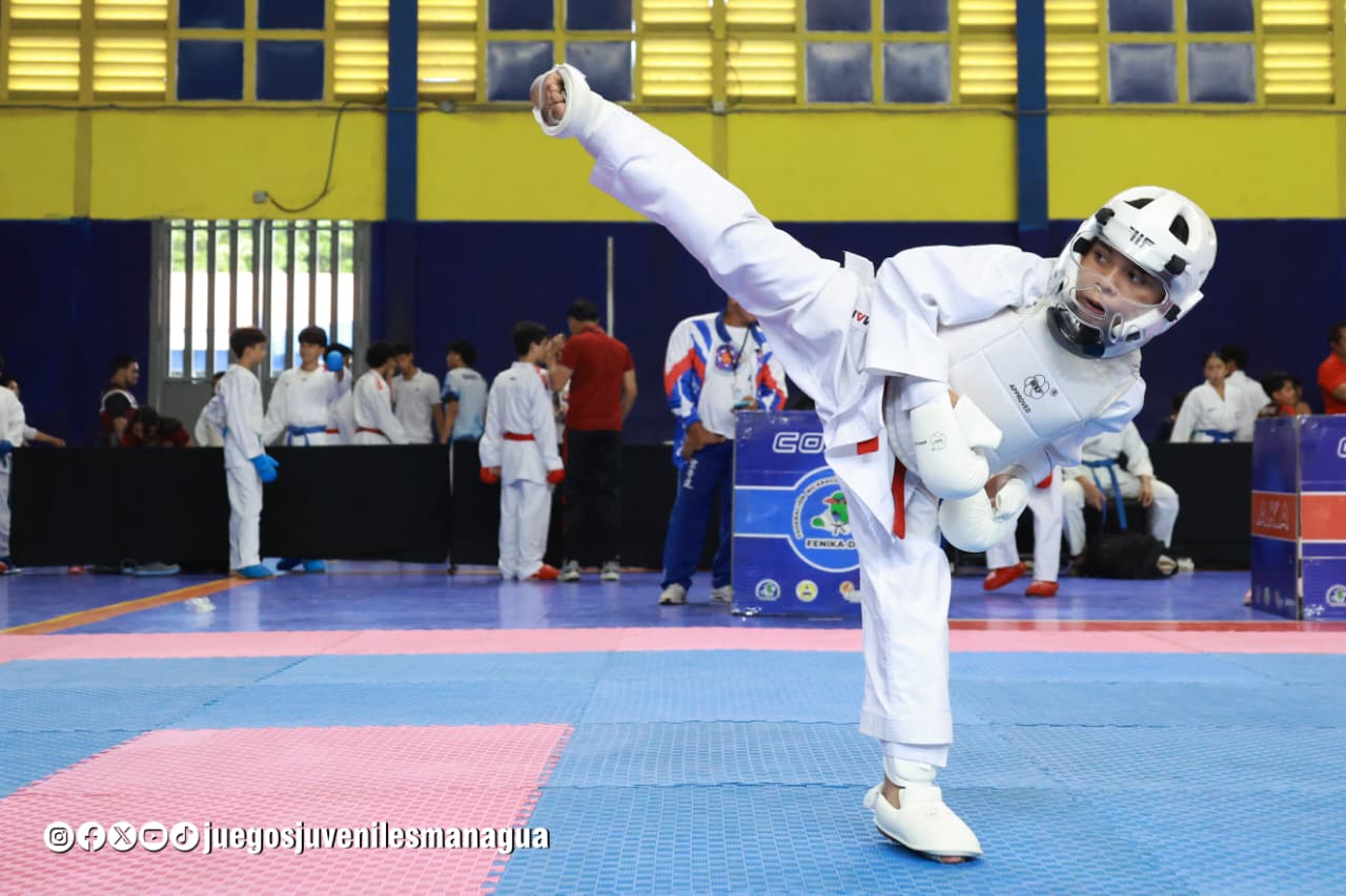 Inicia competencia de karate do como parte de los Juegos Juveniles 2026