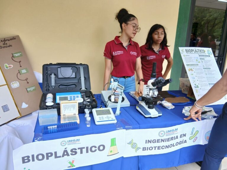 Estudiantes y docentes proponen soluciones científicas para el cuido de la Madre Tierra