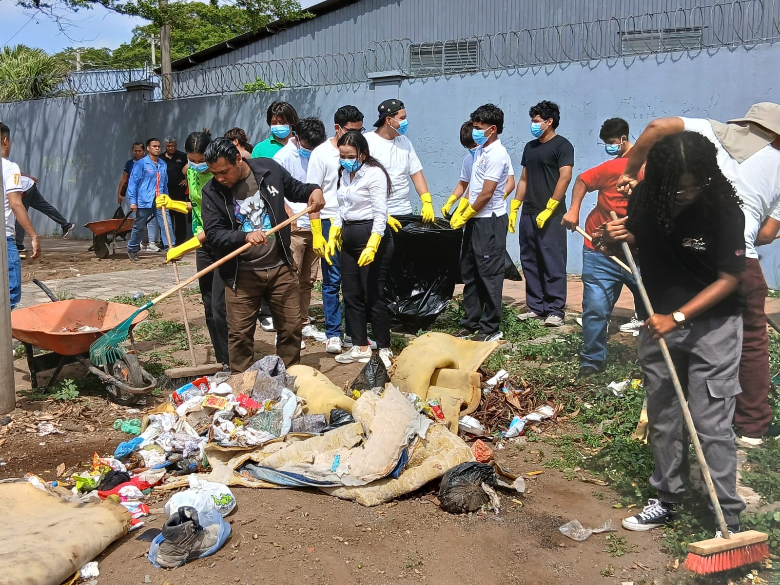 Con apoyo ciudadano, campaña Jugá Limpio recolecta 189 metros cúbicos de basura en Managua