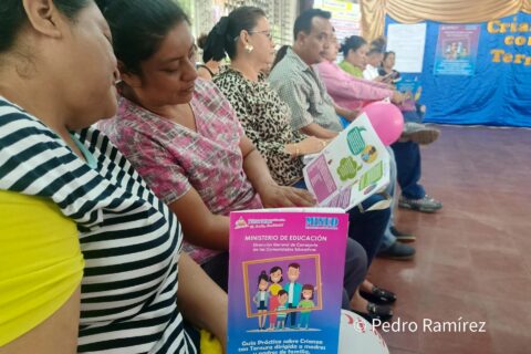 Más de 10 mil padres de familia participan en talleres de Crianza con Ternura