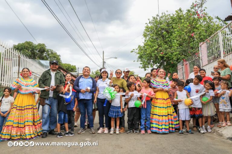 Alcaldía de Managua entrega nuevas calles en el Barrio 31 de Diciembre