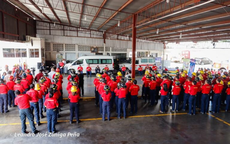 Japón dona moderna ambulancia valorada en 93 mil dólares al Benemérito Cuerpo de Bomberos de Managua