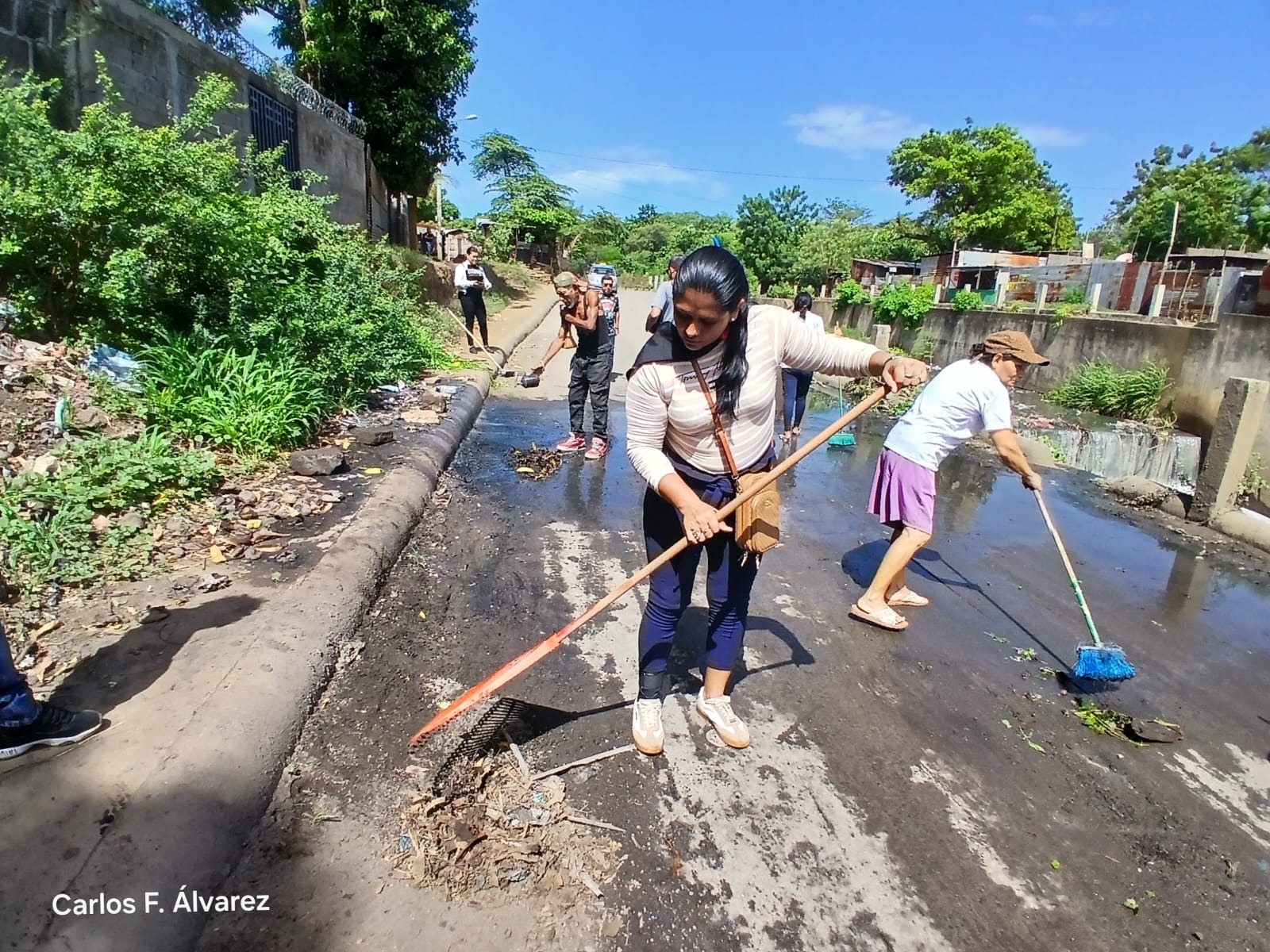 Alcaldía de Managua intensifica jornadas de limpieza en barrios del Distrito VI