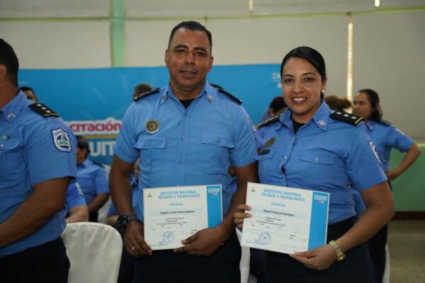 Agentes policiales culminan capacitación técnica y tecnológica