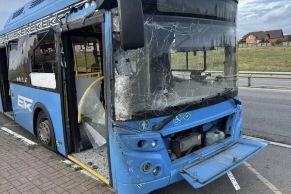 Drones ucranianos atacan un autobús de pasajeros y una ambulancia en Rusia