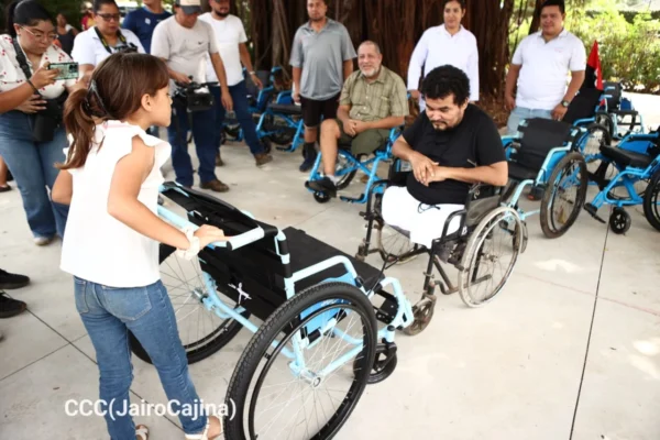 Gobierno Sandinista entrega sillas de ruedas y asistencia integral a 167 protagonistas