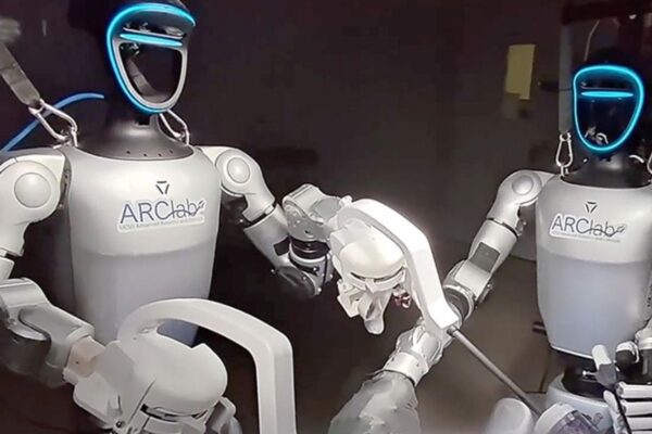 Robots humanoides completan por primera vez cirugías teleoperadas