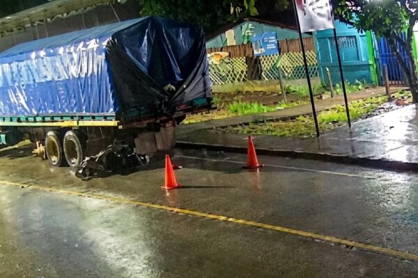 El exceso de velocidad le quita la vida en Siuna a adolescente