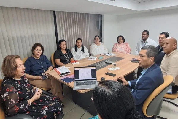 Embajada de Nicaragua en Panamá e IMHPA estrechan lazos de colaboración en meteorología e hidrología