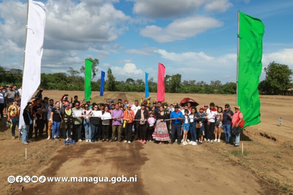 En Villa Esperanza se han dado 9,661 soluciones habitacionales a familias de Managua