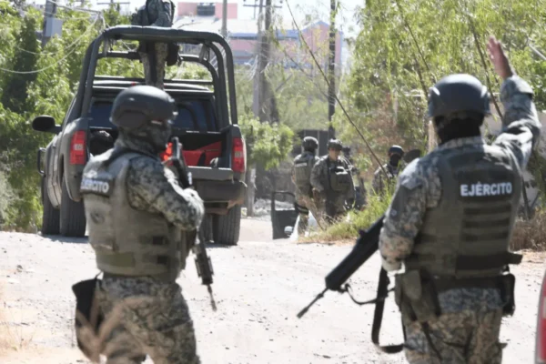 Despliegan en México un operativo por tierra y aire tras actos de violencia con drones y explosivos