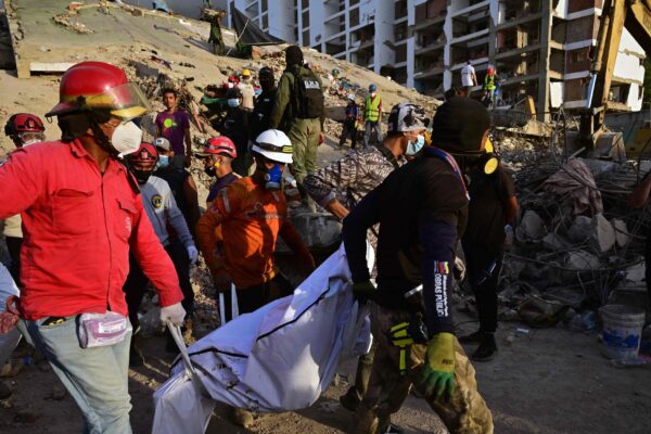 Aumenta a 4.118 la cifra de muertos por los terremotos en Venezuela