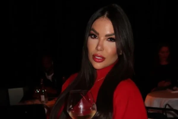 Muere influencer brasileña tras caer de un piso 27 en Dubái