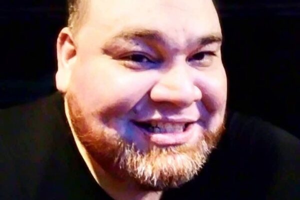 Fallece el locutor nicaragüense Róger Rivas, conocido como “The Voicer”