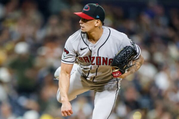 Gran cierre de mitad de temporada en la MLB de Jonathan Loáisiga con Arizona