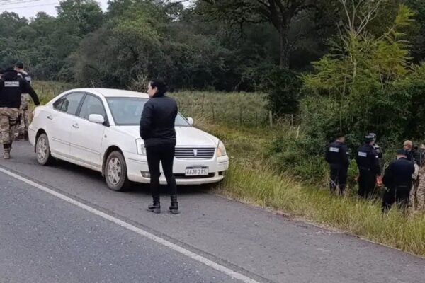 Policías asesinan a un joven desarmado disparando 33 veces contra su vehículo