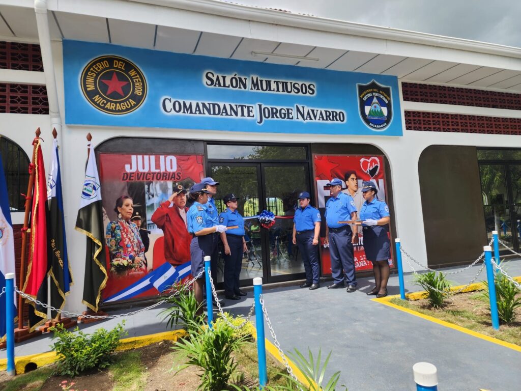 Sistema Penitenciario Jorge Navarro estrena moderno salón multiuso para sus funcionarios