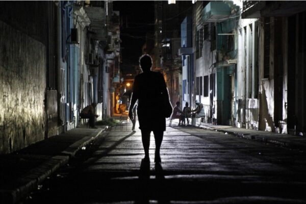 Nuevo apagón total afecta a Cuba