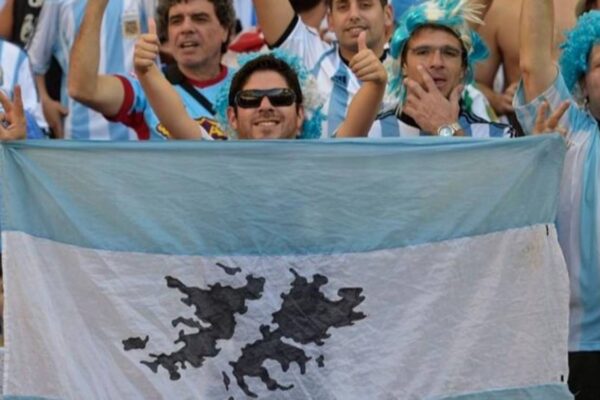 La restricción ‘política’ a los hinchas que acudan al Argentina-Inglaterra