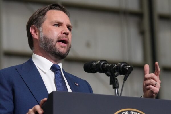 J.D. Vance: Epstein “tenía contactos con altos cargos de la inteligencia” en EEUU e Israel