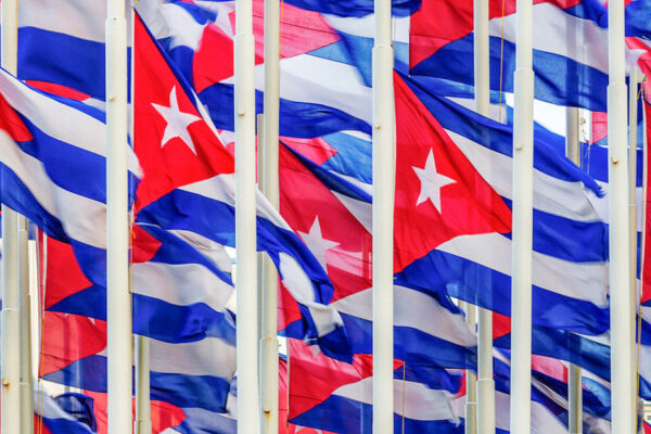 Cuba acusa a cadena estadounidense de “batir los tambores de la guerra” contra la isla