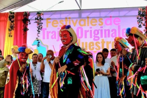 Convocan al Concurso de Trajes Nacionales del Folclore y la Tradición