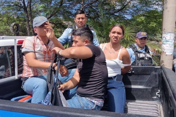 Detienen en Honduras a nicaragüense por cometer robos en el transporte público