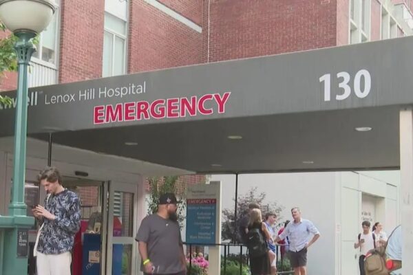 Un muerto por brote de infección en un barrio de lujo de Nueva York