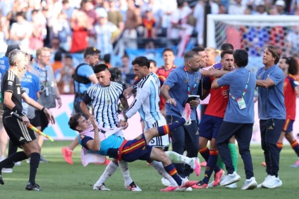 La FIFA investigará el comportamiento de los jugadores argentinos tras la trifulca en la final del Mundial